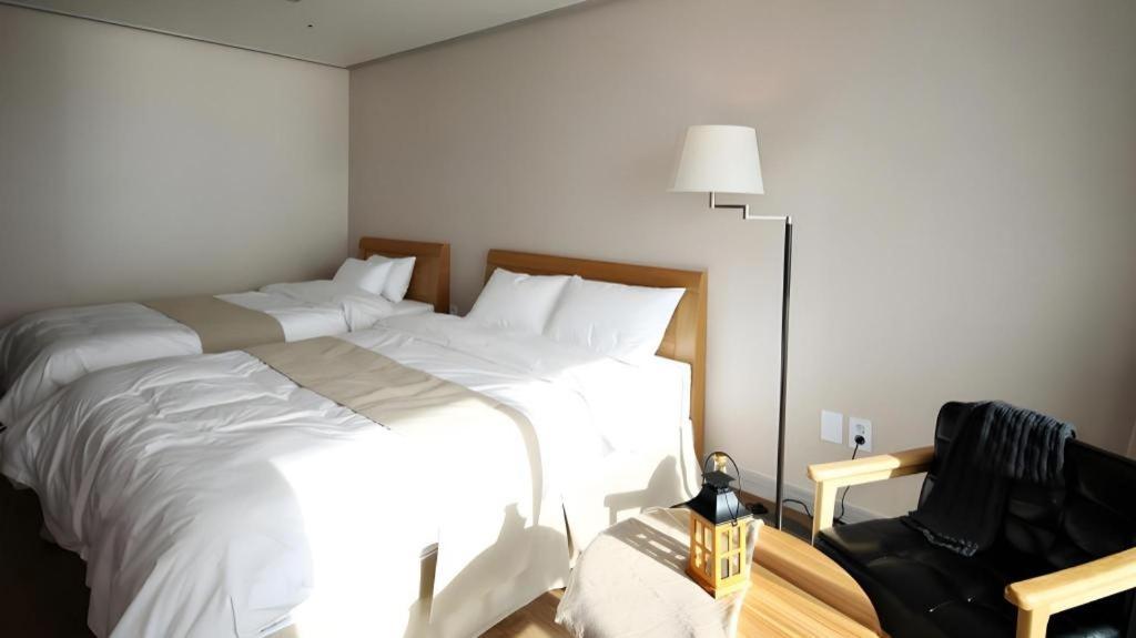 Hotel Aroha Jeju Seogwipo Exterior photo