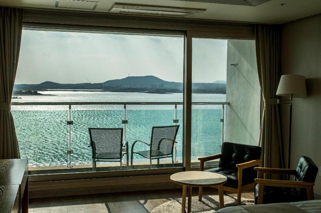 Hotel Aroha Jeju Seogwipo Exterior photo