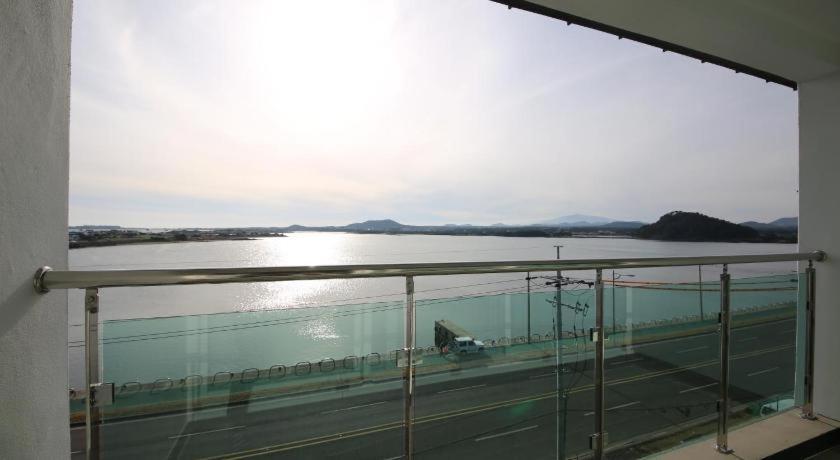Hotel Aroha Jeju Seogwipo Exterior photo